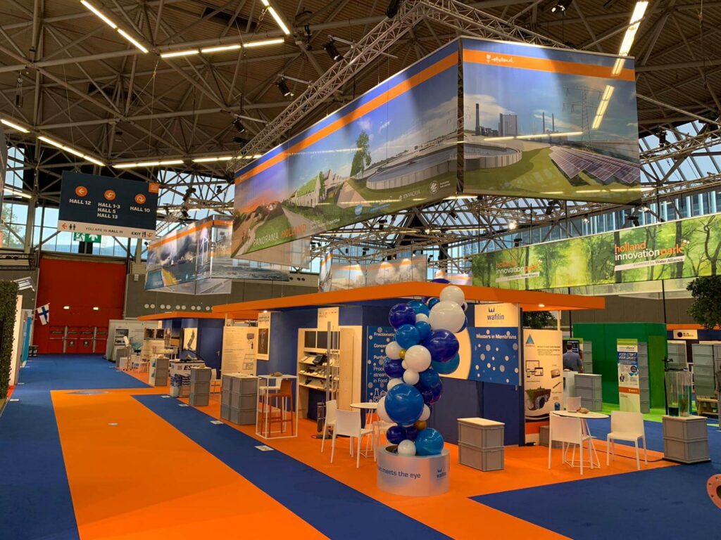 stand4