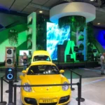 IFA standbouw auto geel